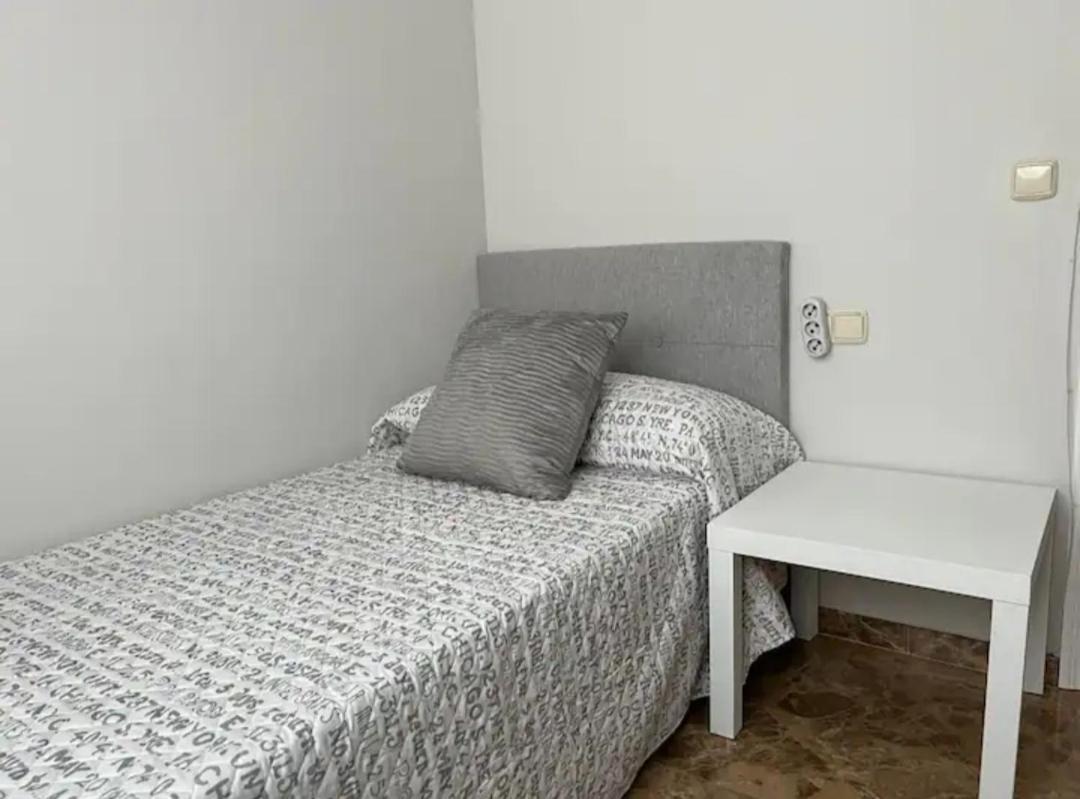 Apartamento Puente Romano Apartment Cordoba Luaran gambar
